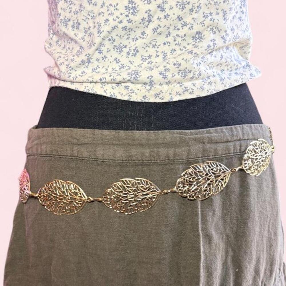Gold-tone statement waist chain y2k boho chic vintage glam